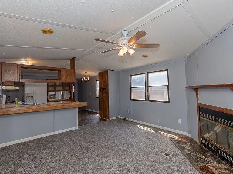 90 Fabric Dr — Photo 5