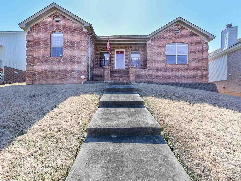 1st image of 25 Garden Oaks Dr