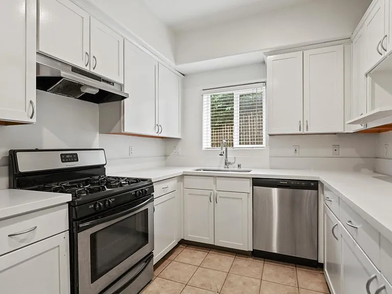 1433 Federal Ave #101 — Photo 12