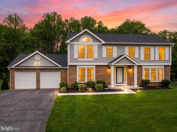 3rd image of 1316 Windmill Ln