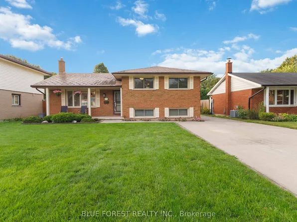 1260 Victoria Dr, London, ON N5Y 4E4