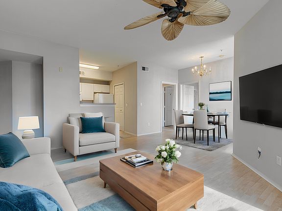 4th image of 5673 Star Rush Dr APT 104