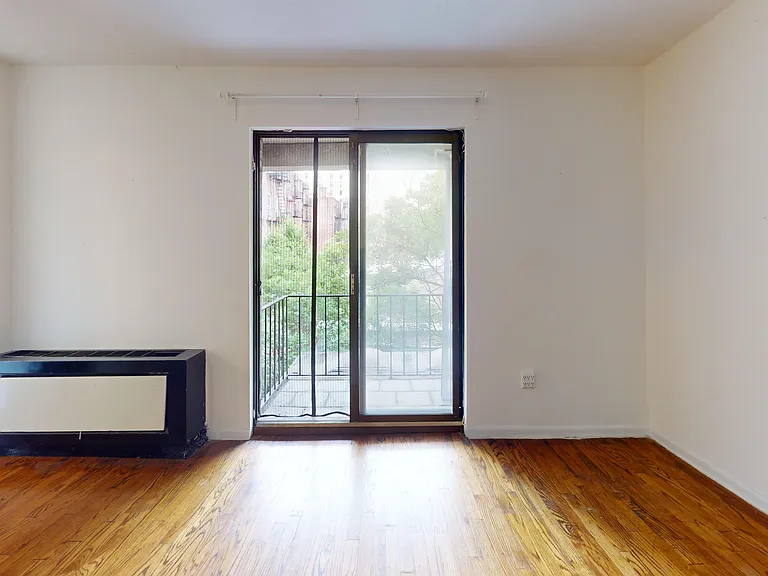 513 2nd Ave #4A — Photo 5