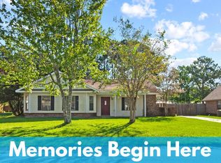 5316 Culeoka Dr, Ocean Springs, MS 39564