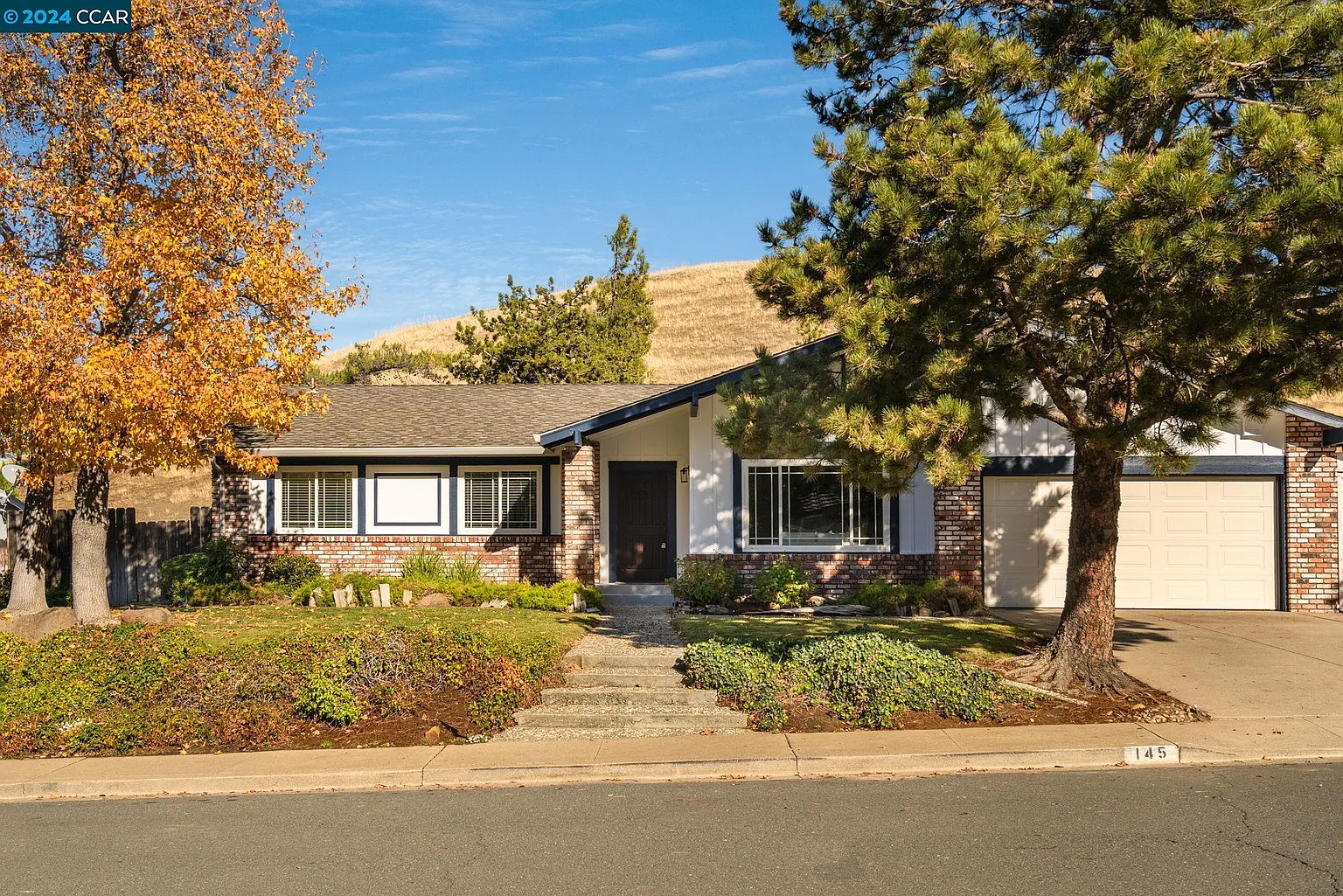145 Regency Dr photo 1