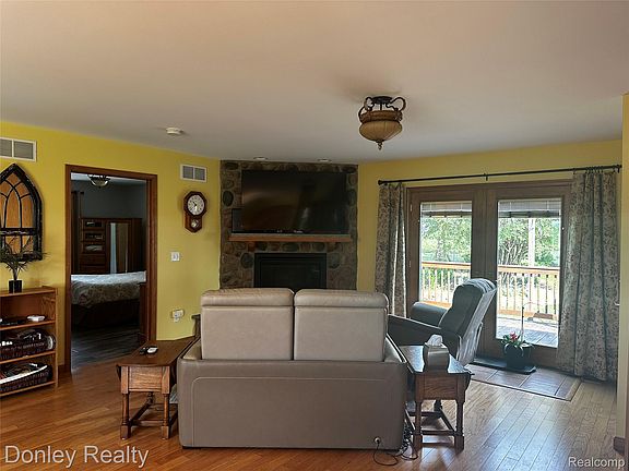 4th image of 4528 W Sanilac Rd