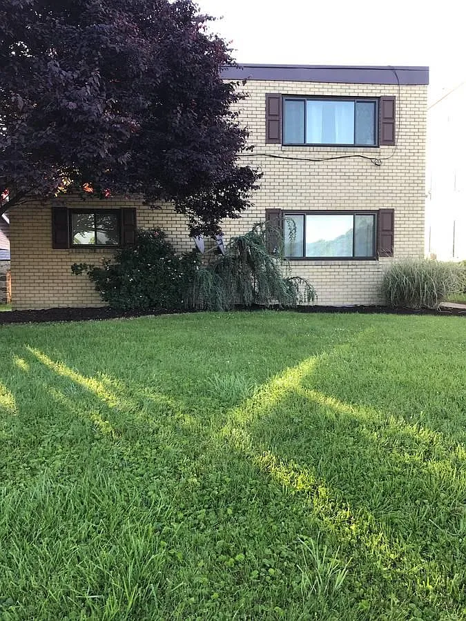 2 bed, 1100 sqft, $1,350 — Photo 2