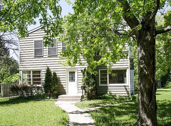 4th image of 3528 Louise St