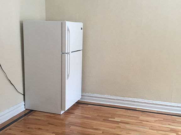 4th image of 991 Carroll St APT A3