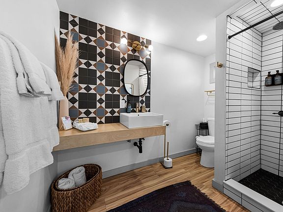 3rd image of 1045 W Huisache Ave #2