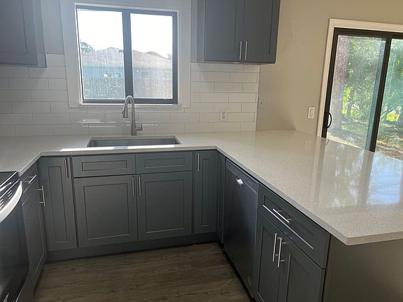 4th image of 3397 SW Potts St