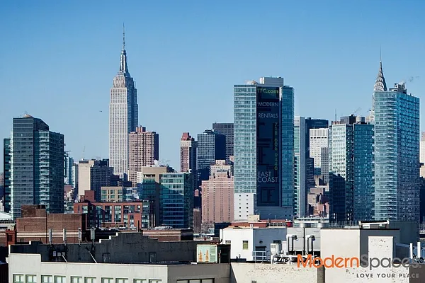 Sold by Modern Spaces | media 5