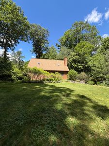 11 Gulf Rd, Pelham, MA, 01002