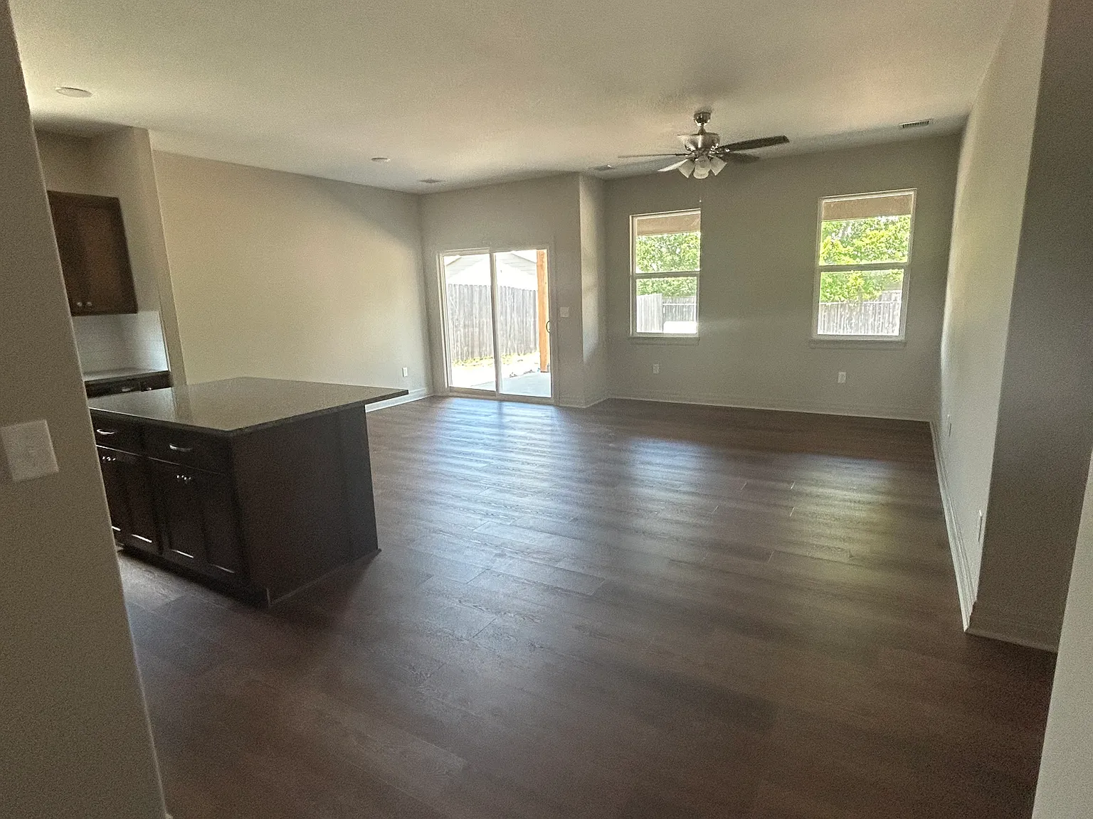 3 bed, 1362 sqft, $1,800 — Photo 4