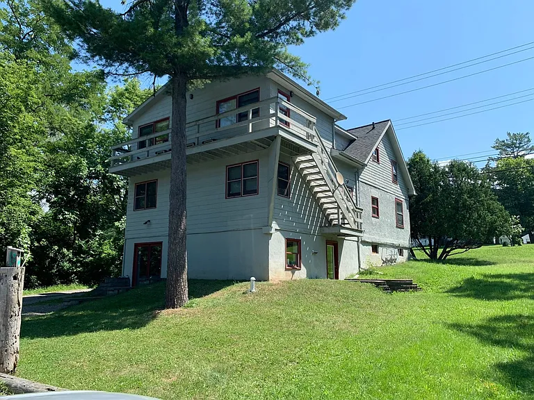 918 Danby Rd — Photo 21