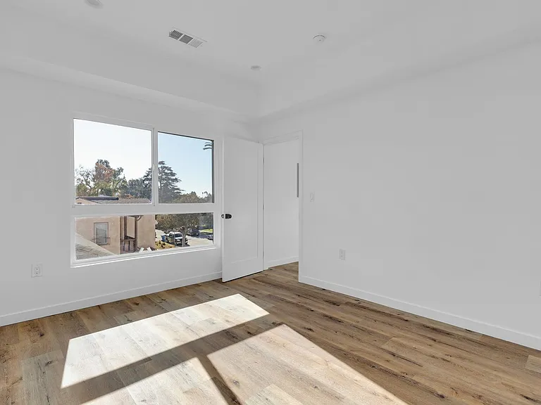 Best Priced Luxury 4 & 5 Bed Townhomes in Mid-City! — Photo 26