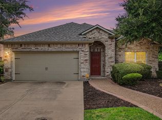 5896 Vista Heights Ln, Grand Prairie, TX 75052