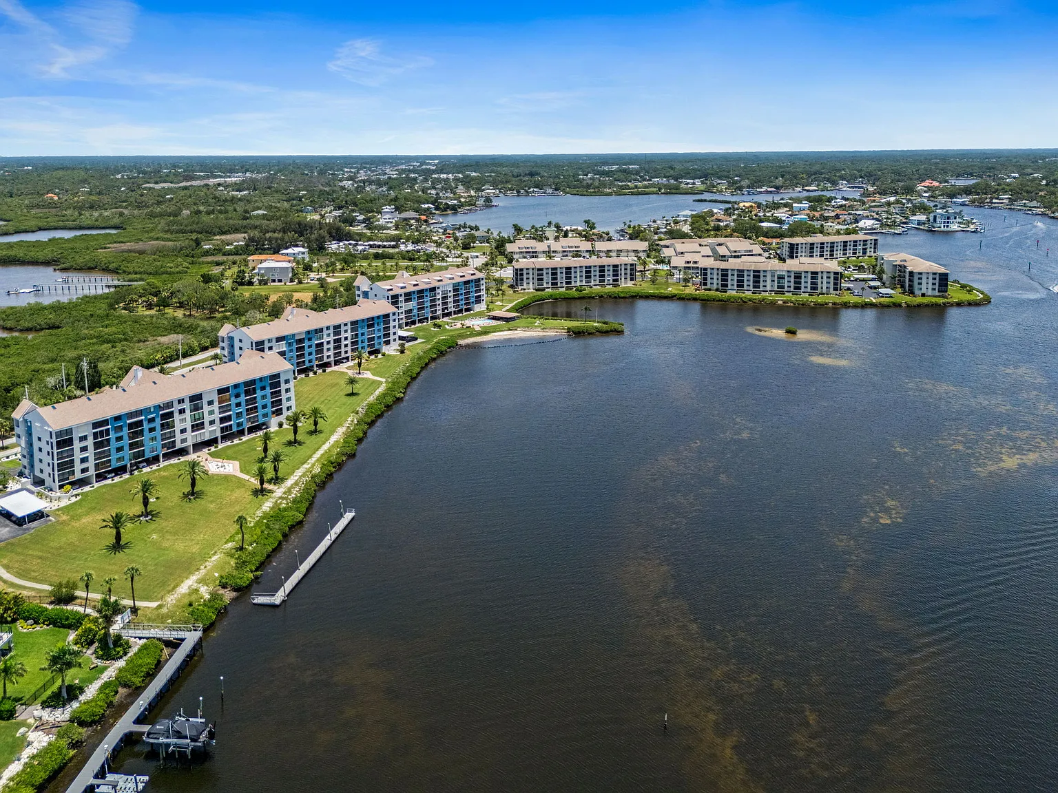 2 bed, 1342 sqft, $2,300 — Photo 3