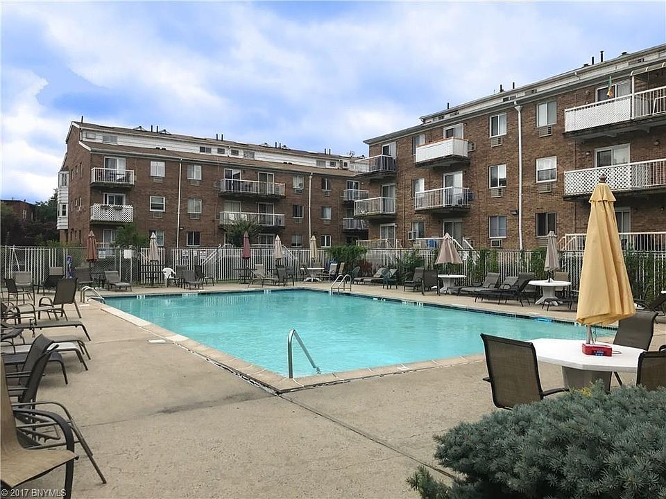 1st image of 21 Cove Ln #1A