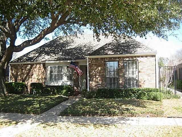 1st image of 411 Country Side Ln