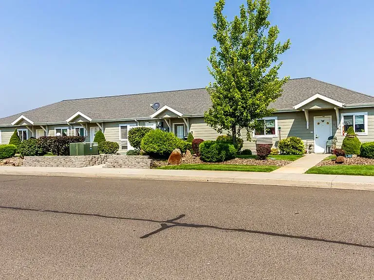 10700 Emily Dr — Photo 5