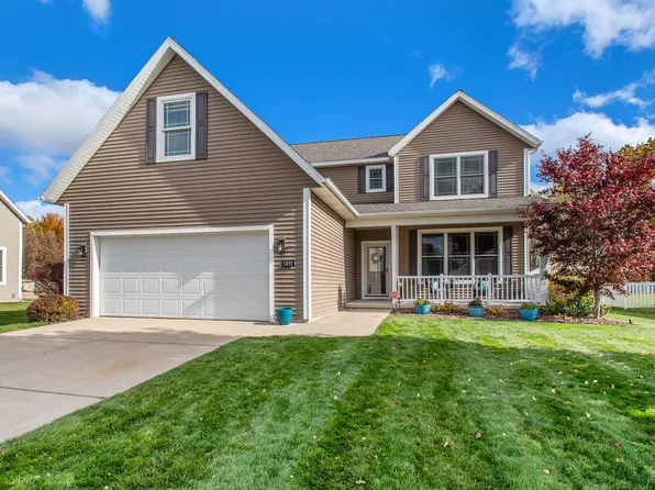 5891 Racine Dr, Stevensville, MI 49127