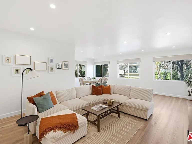 324 S Elm Dr #101 — Photo 8