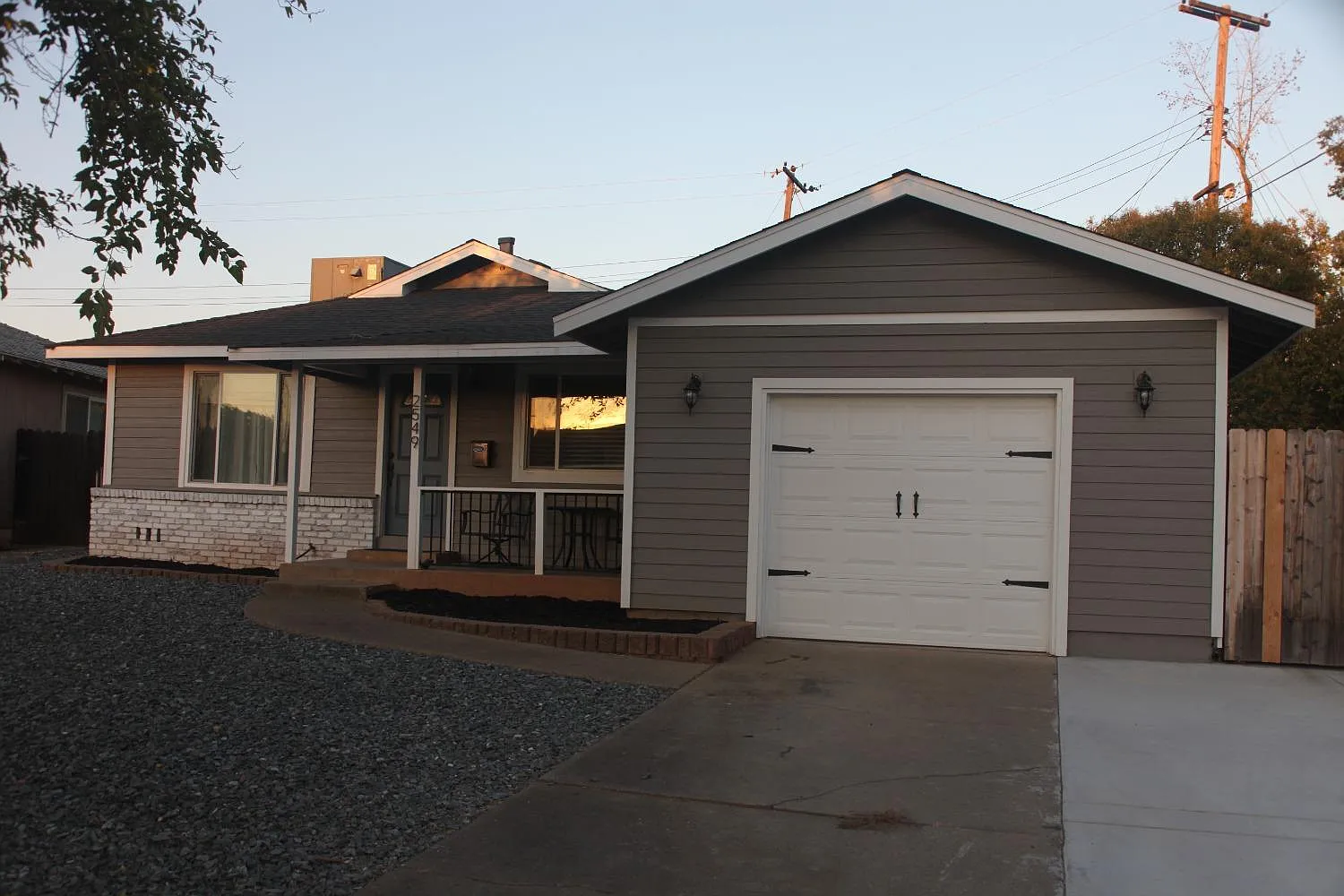 2549 Augibi Way photo 1