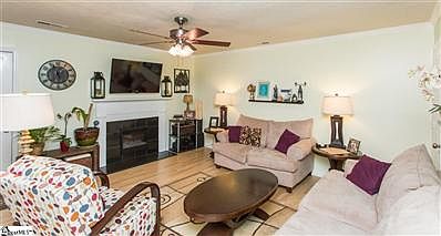 5th image of 40 Wood Pointe Dr Unit 60