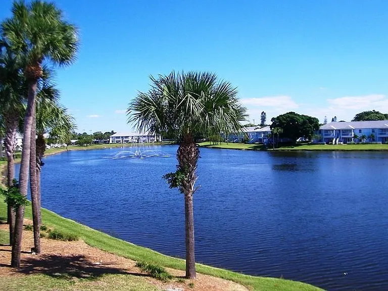 169 Pompano Dr SE #1 — Photo 36