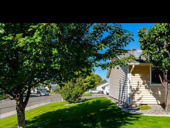 3rd image of 3146 Lupine St