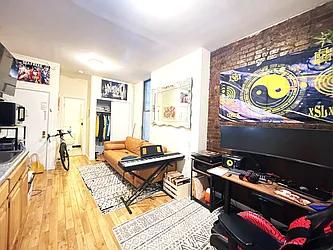 Rented by Best Apartments North Inc