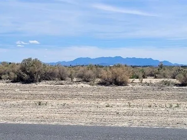 3121 E Gamebird Rd, Pahrump, NV 89048