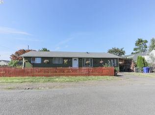 410 E 2nd St, Molalla, OR 97038