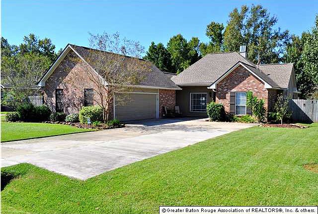 1st image of 17409 Lauren Dr