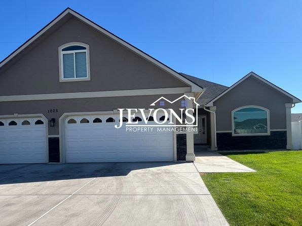 1005 Sawyer Pl
