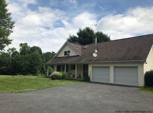 26 Chapel Ct, Pine Bush, NY 12566