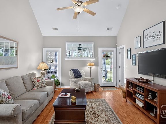 4th image of 252 Opus Court