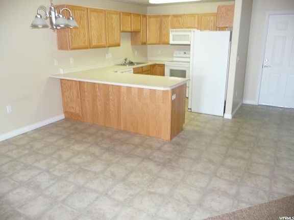 4th image of 1230 E Privet Dr Unit 4-320