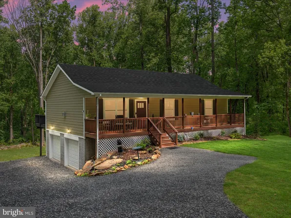 295 Rocky Mount Rd, Linden, VA 22642