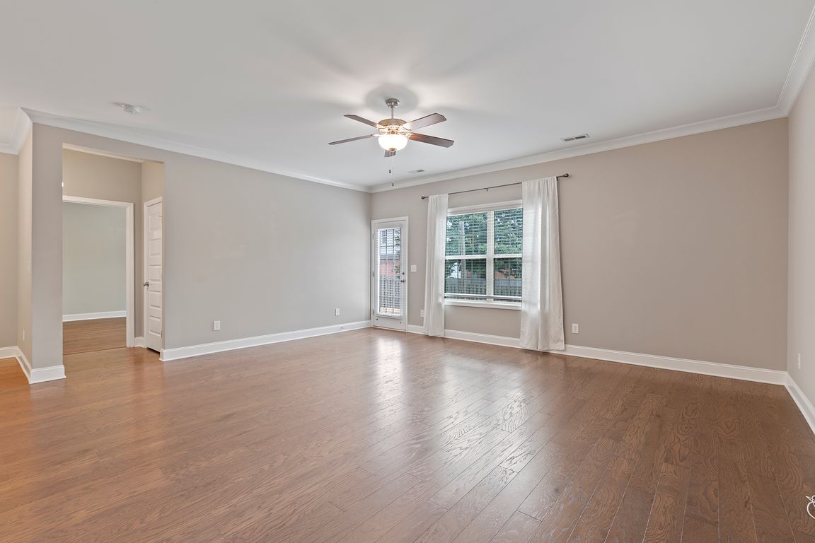 next background image