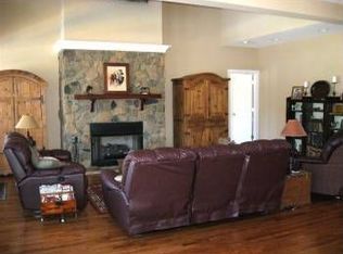 171 Lost Trl, West End, NC 27376