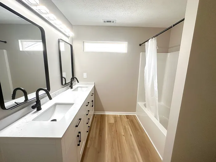 2233 Historic Oaks Blvd — Photo 18