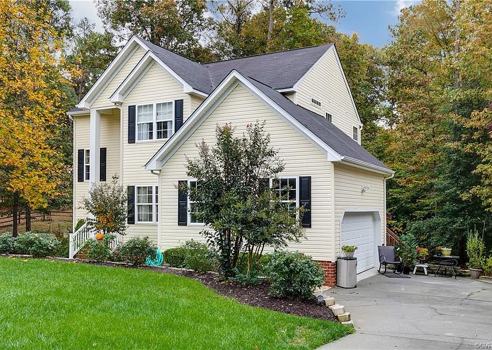 1st image of 9223 Oak River Dr W