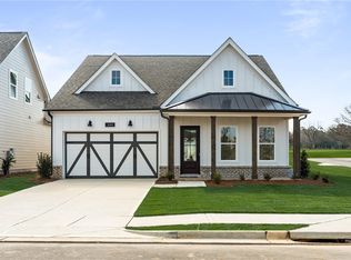 305 Tundra Swann Ln, Auburn, AL 36832