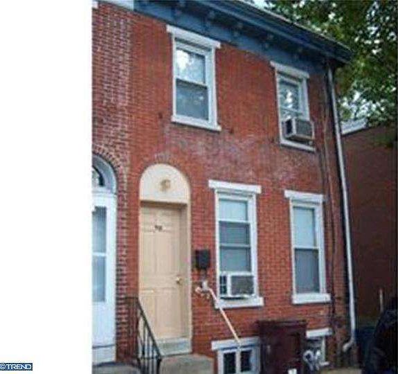 1st image of 908 Bennett St