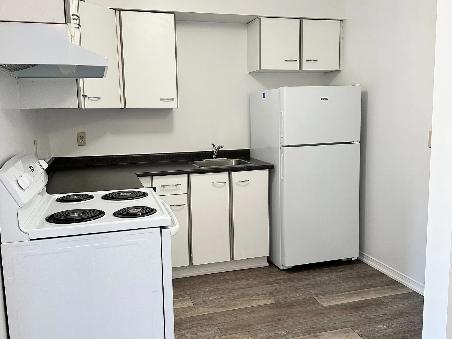 2 bed, $2,100 — Photo 2