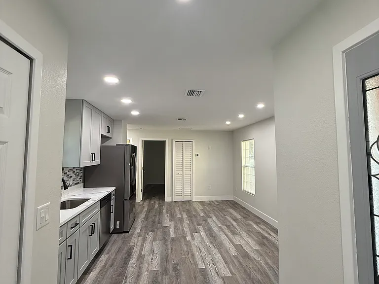 7204 Plantain Dr — Photo 8