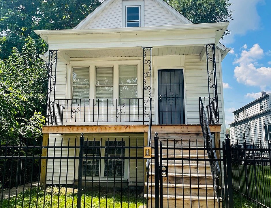 1st image of 7030 S Hermitage Ave