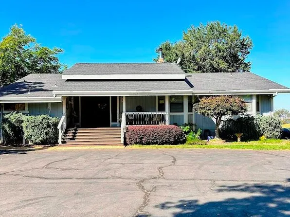 3425 Pine Ridge Ln, Auburn, CA 95603